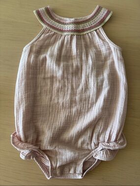 Baby light Pink Gauze Romper with Crocheted Collar